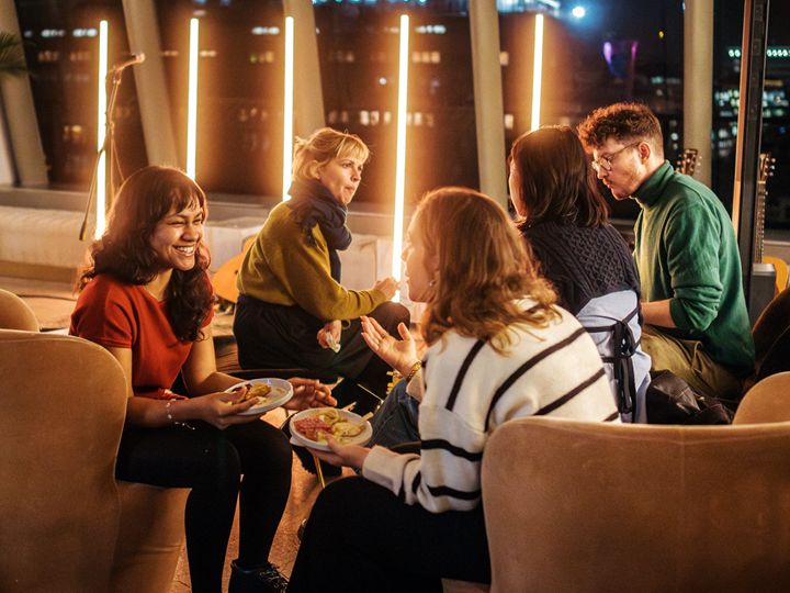 Camden Christmas quiz & drinks for GOSH